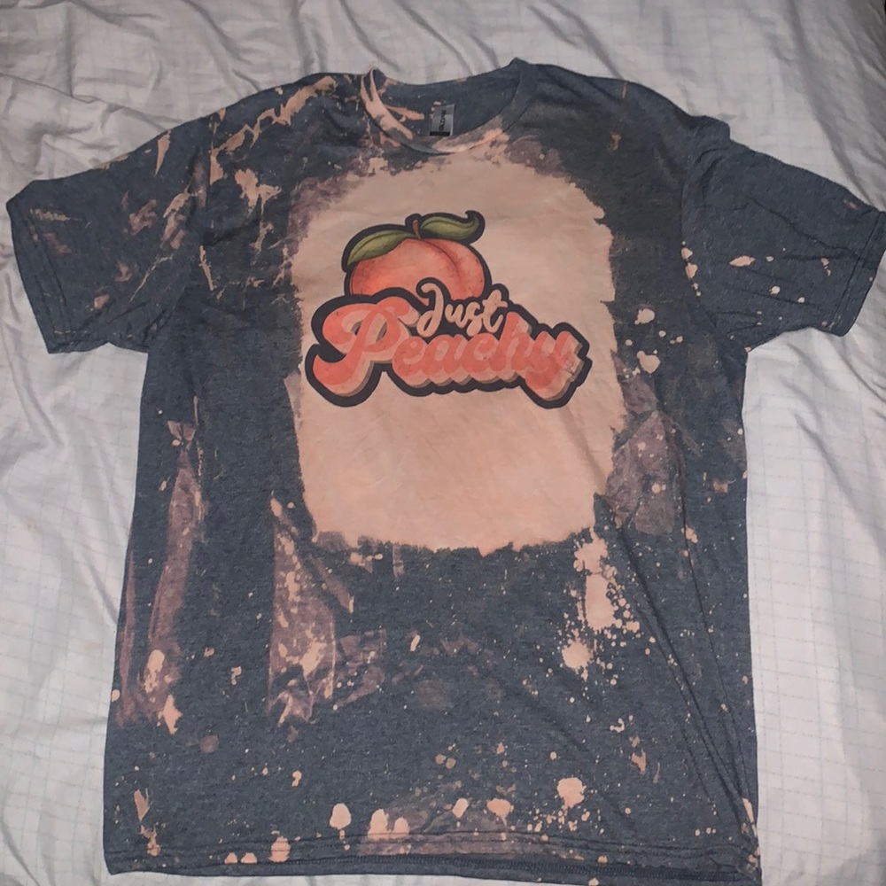 Vintage SUPER Soft style “Just Peachy” Gildan tee